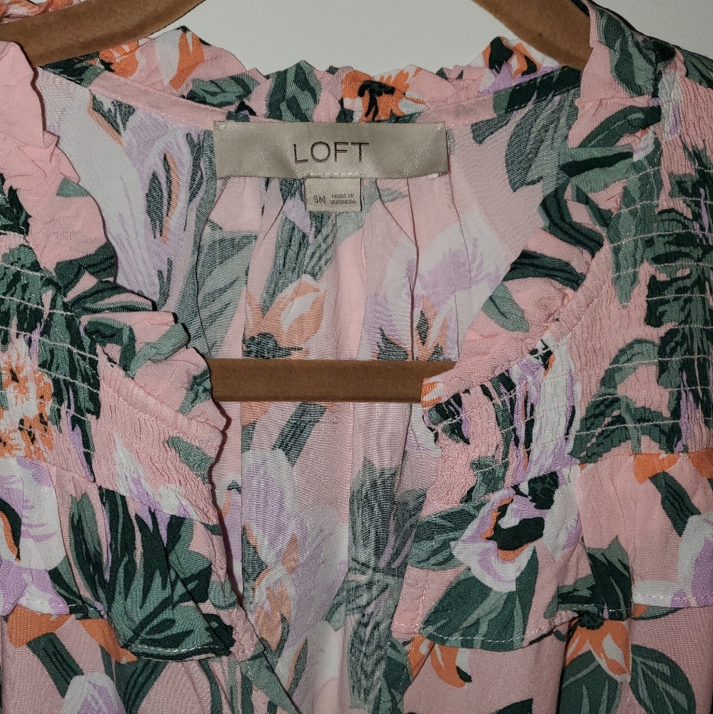Loft Pink/green Hawaiian tropical dress Size Small but very loose fit style.